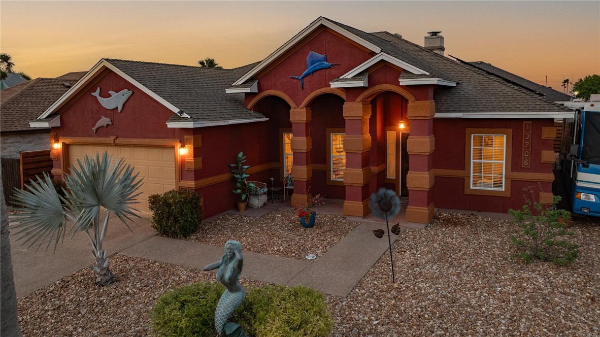 13706 Sea Horse Ave Property Photo 6