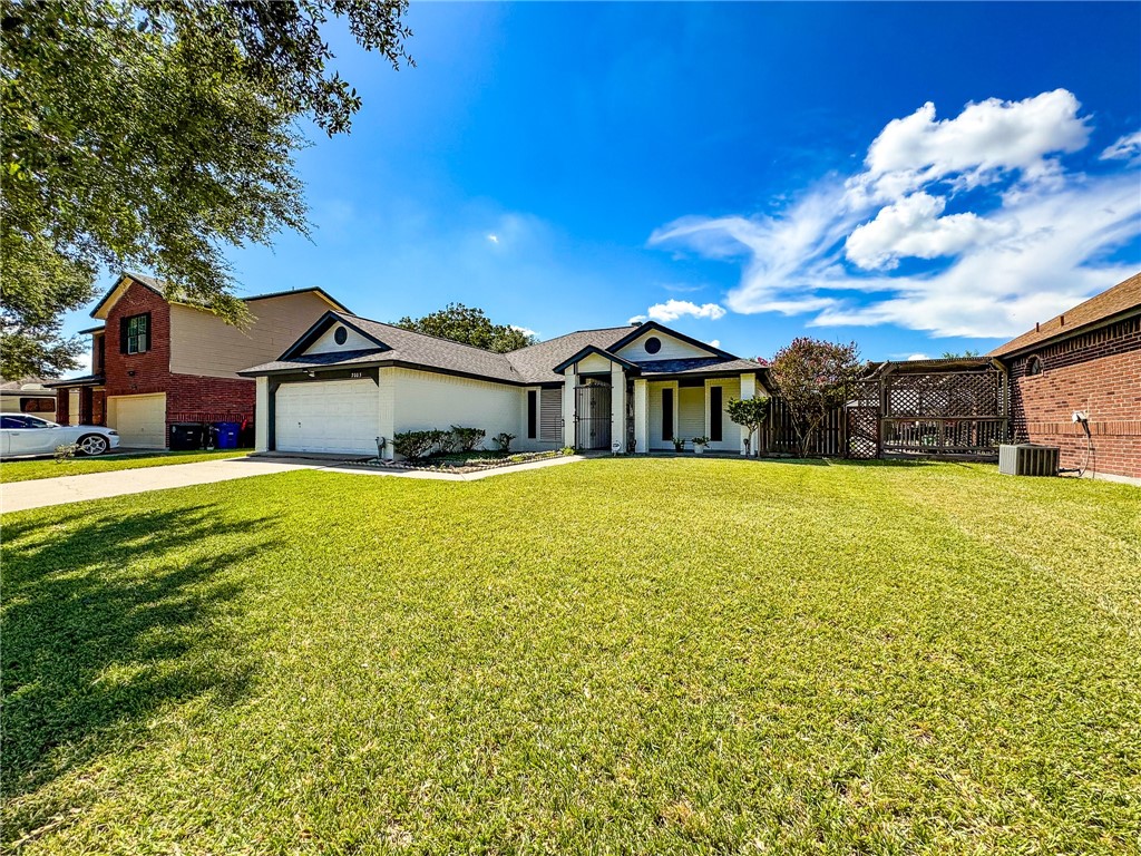 7005 Glasgow Dr Property Photo 3