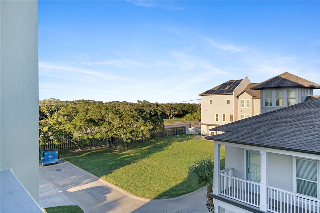 114 Lavaca Circ Property Photo 31