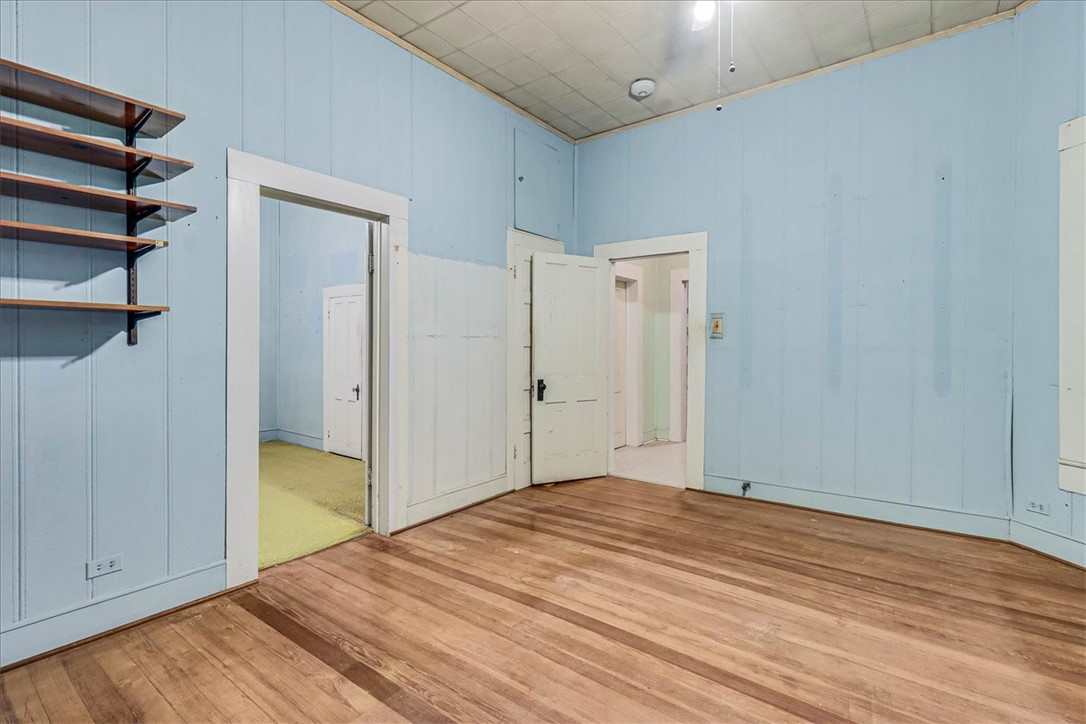 304 E Avenue I Property Photo 13
