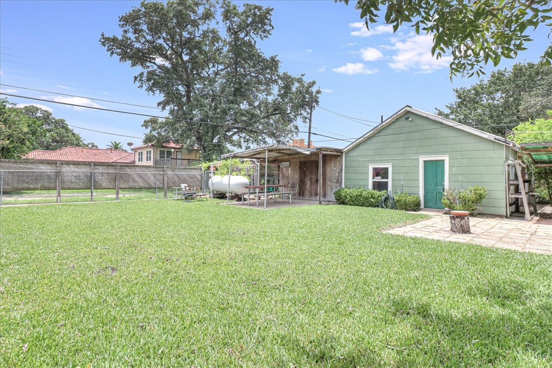 304 E Avenue I Property Photo 34