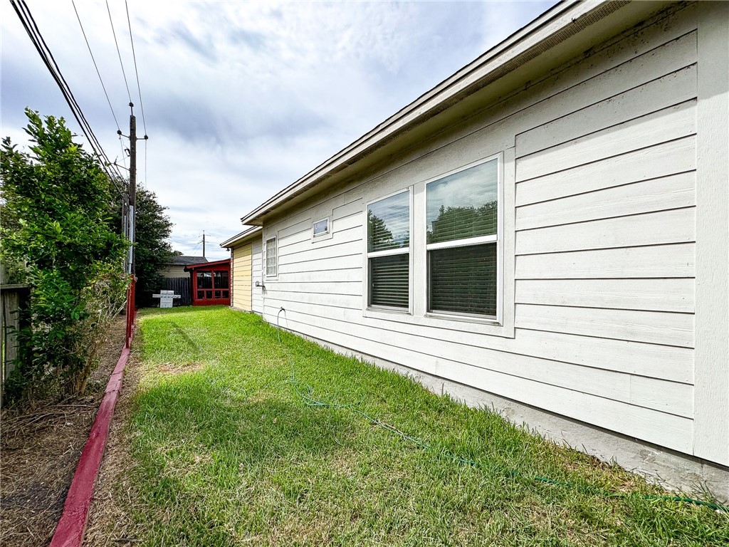 2641 Arshia St Property Photo 25