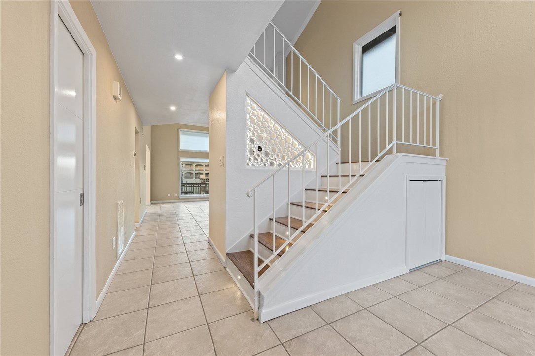 13731 Tajamar St Property Photo 4