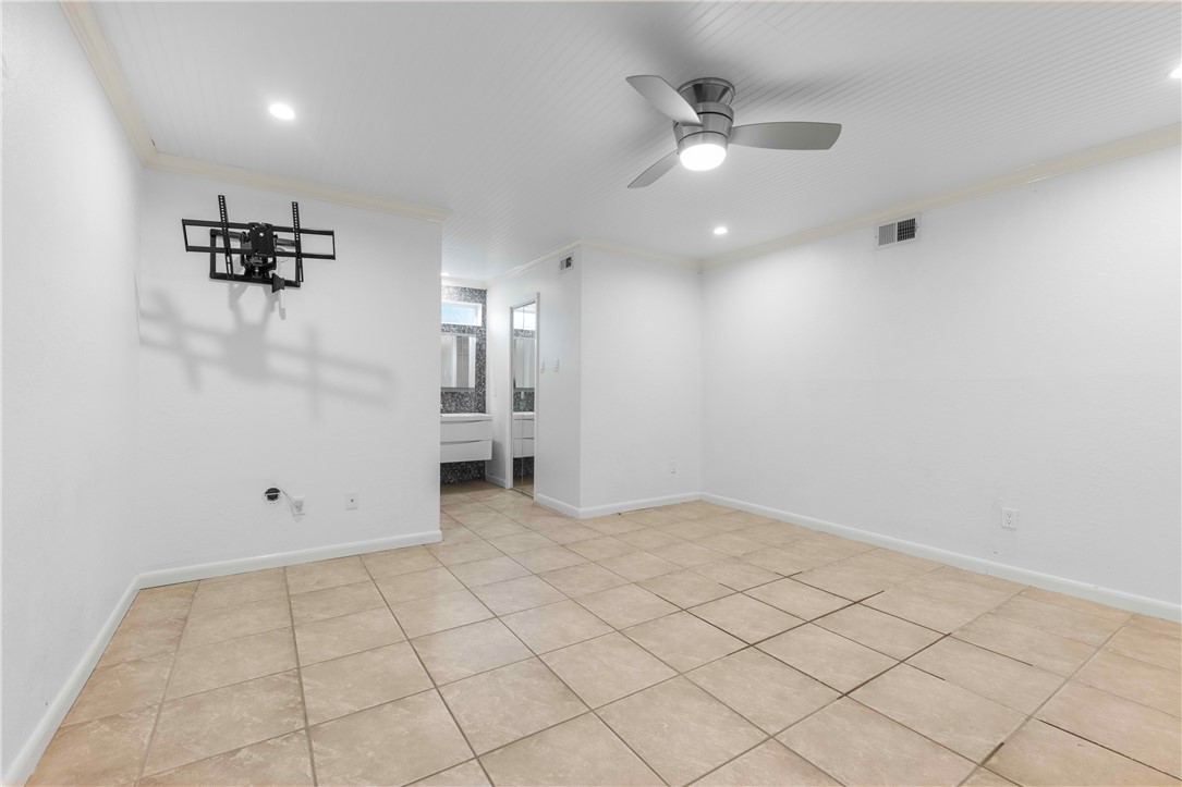 13731 Tajamar St Property Photo 21