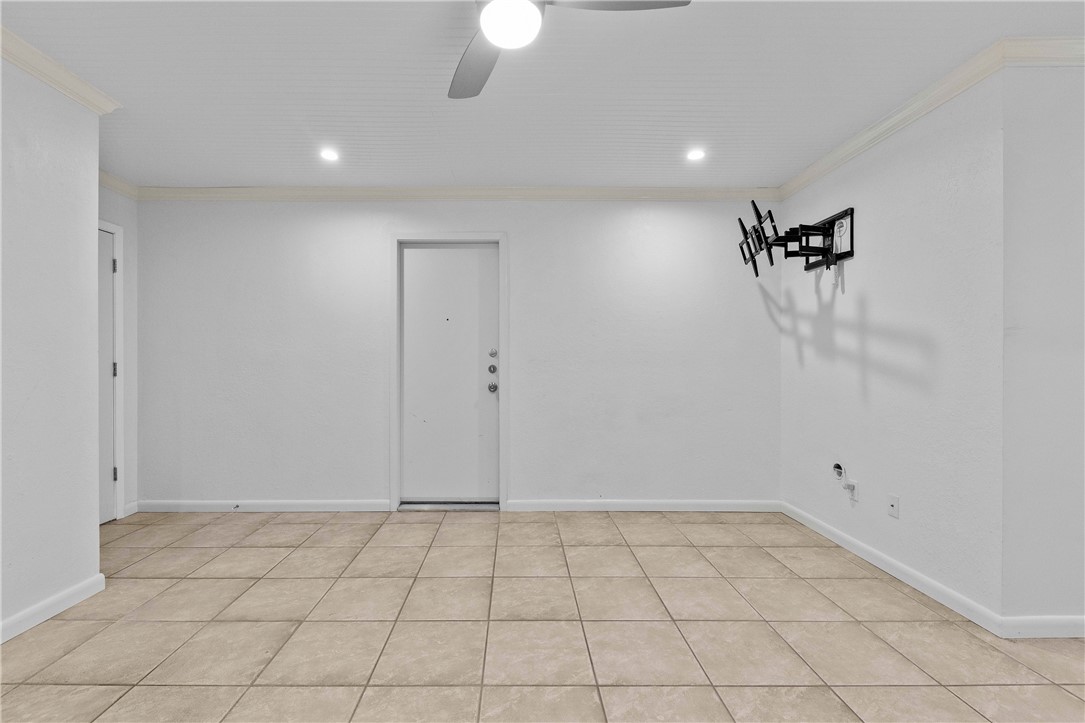 13731 Tajamar St Property Photo 22