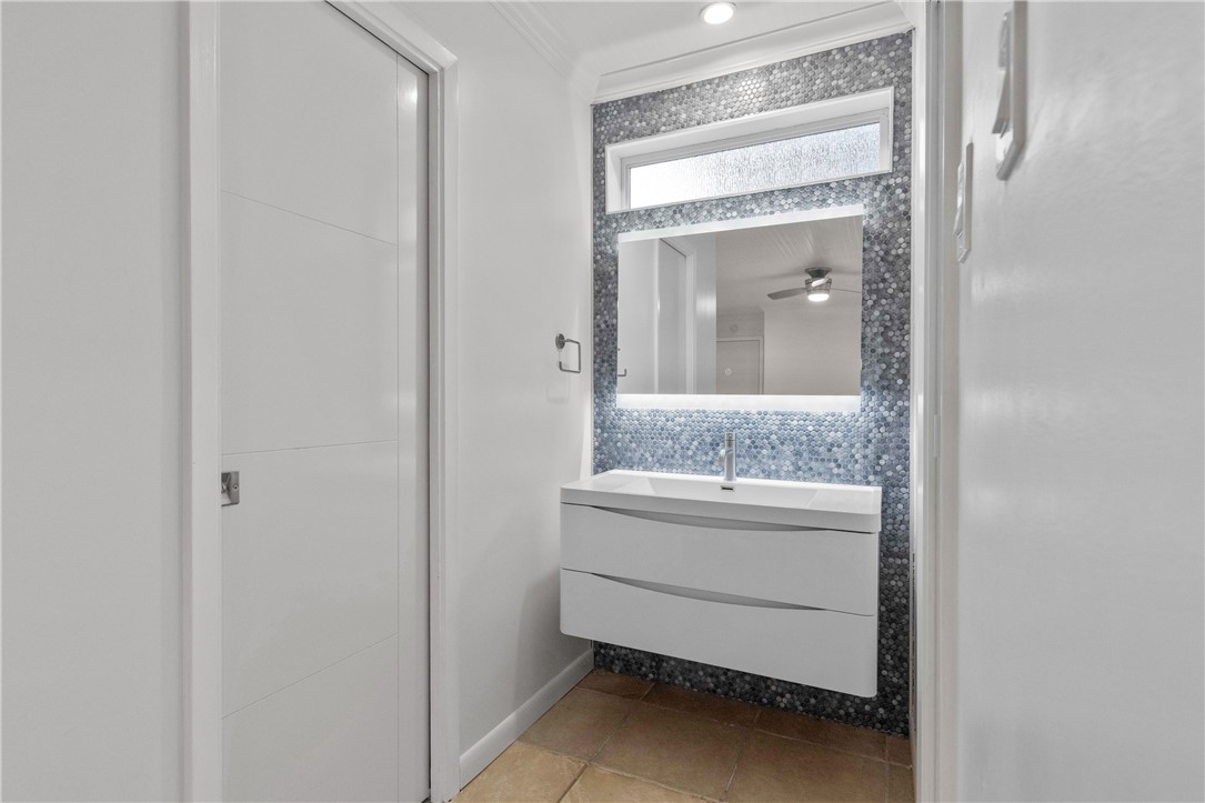 13731 Tajamar St Property Photo 23