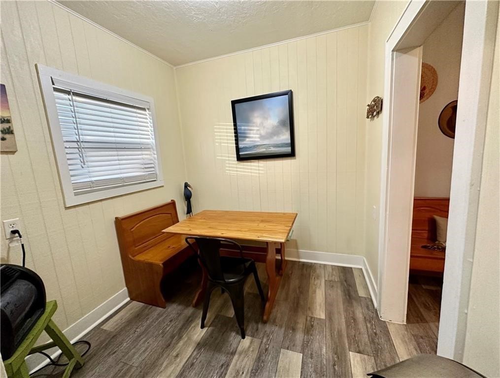 3302,3304 Surfside Blvd Property Photo 22