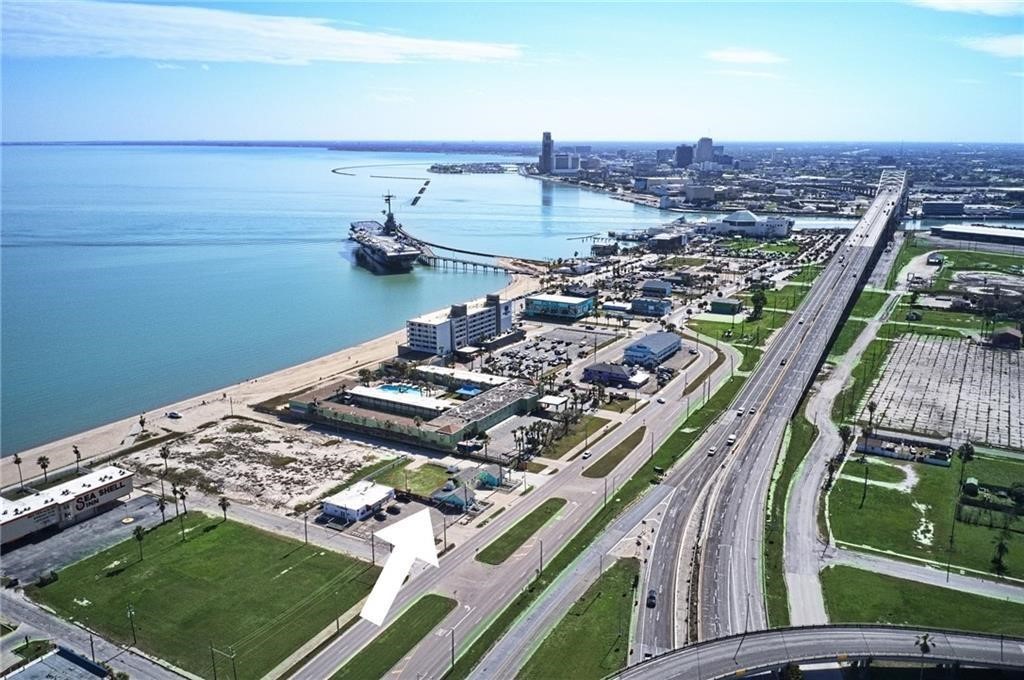 3302,3304 Surfside Blvd Property Photo 32