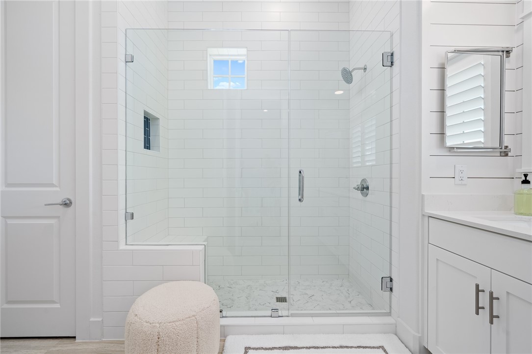 119 Wild Indigo St 3b Property Photo 18