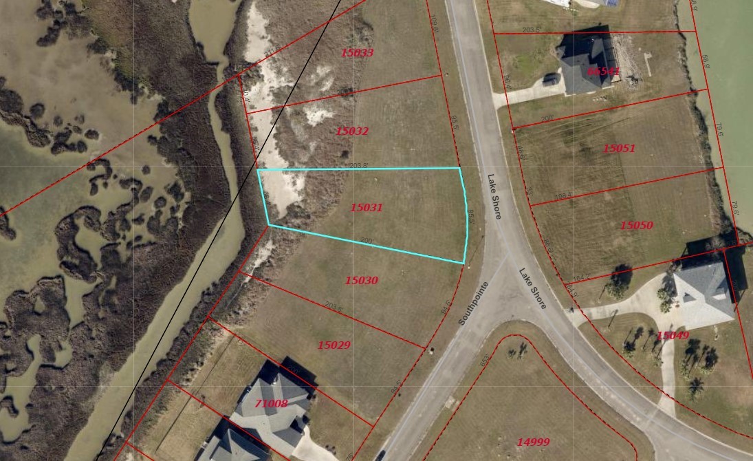 64 Lake Shore Property Photo 2