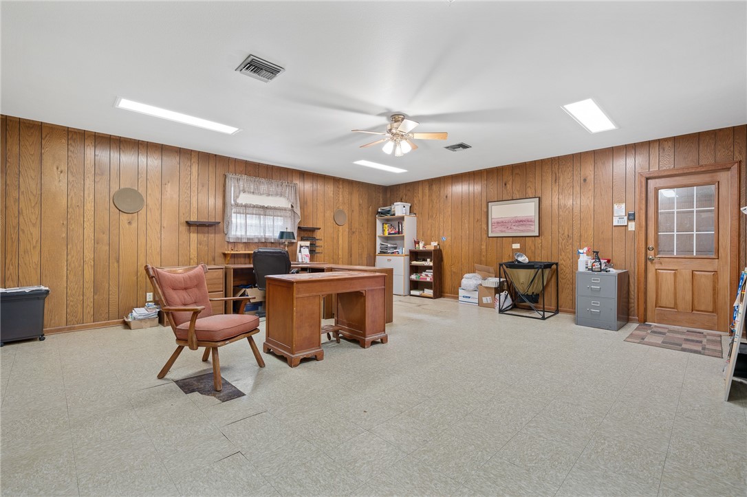 1105 David St Property Photo 11