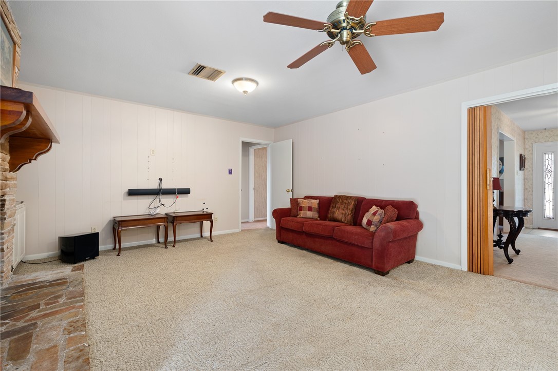 1105 David St Property Photo 23
