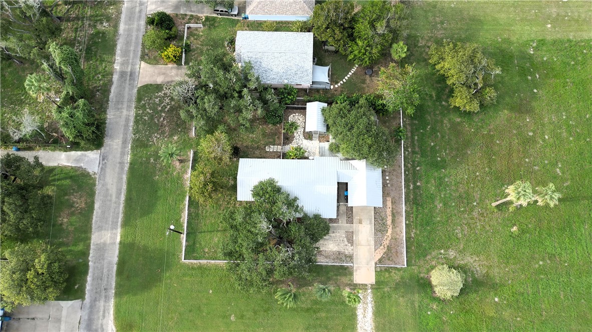 1302 E Cedar St Property Photo 40