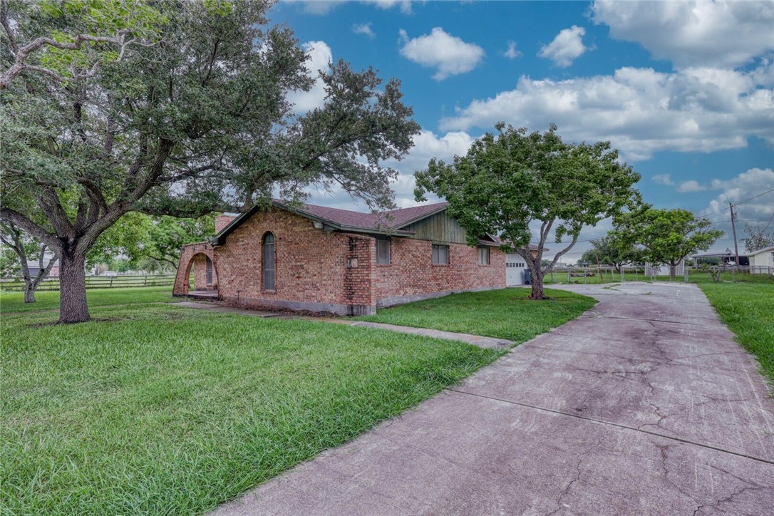 104 Country Pl. Property Photo 32
