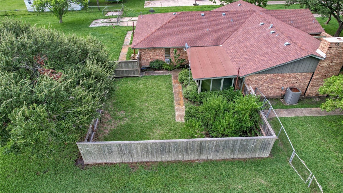 104 Country Pl. Property Photo 36