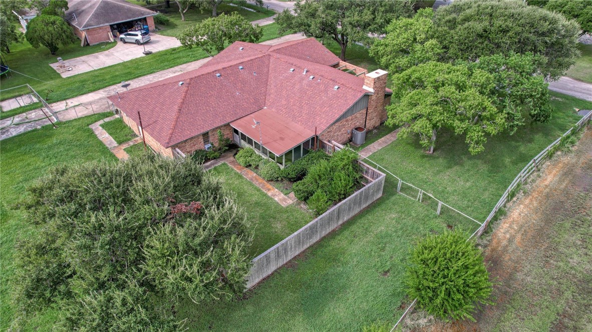 104 Country Pl. Property Photo 37