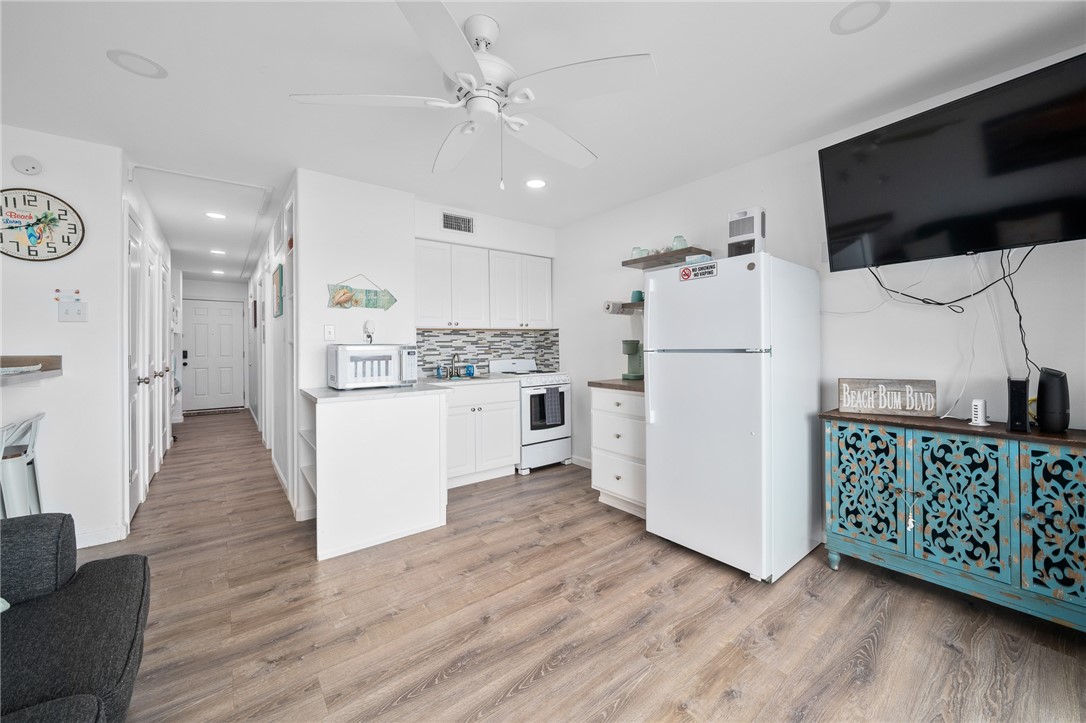 3938 Surfside Blvd 1104 Property Photo 20