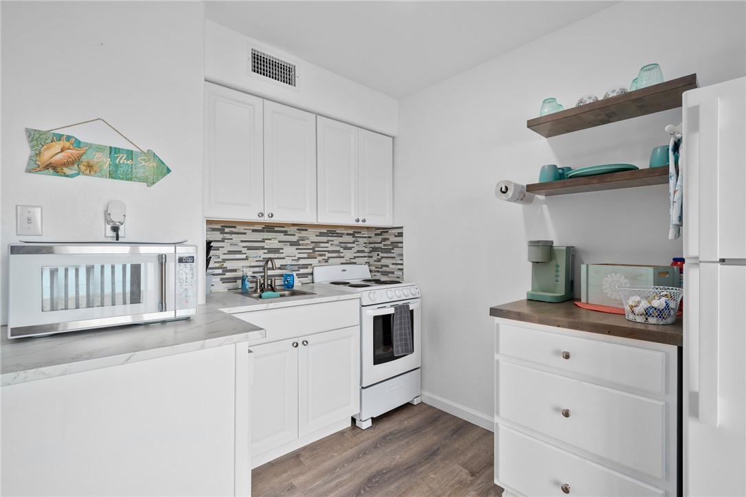 3938 Surfside Blvd 1104 Property Photo 21