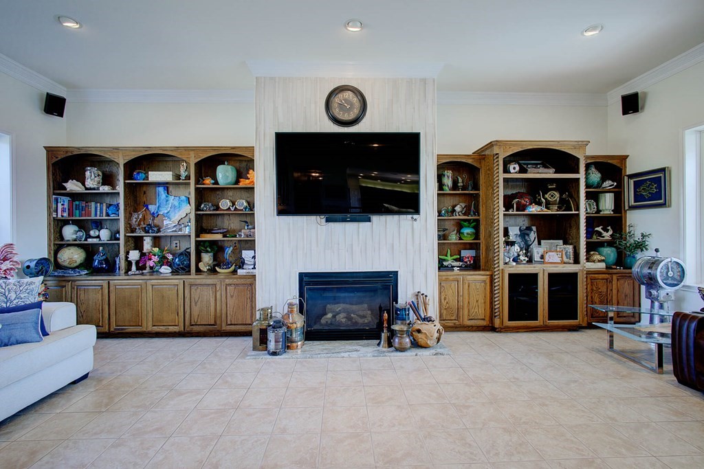 411 Porpoise Dr Property Photo 6