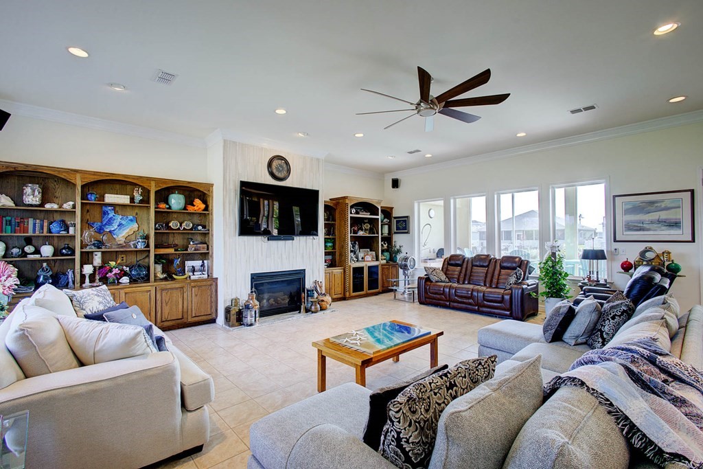 411 Porpoise Dr Property Photo 7
