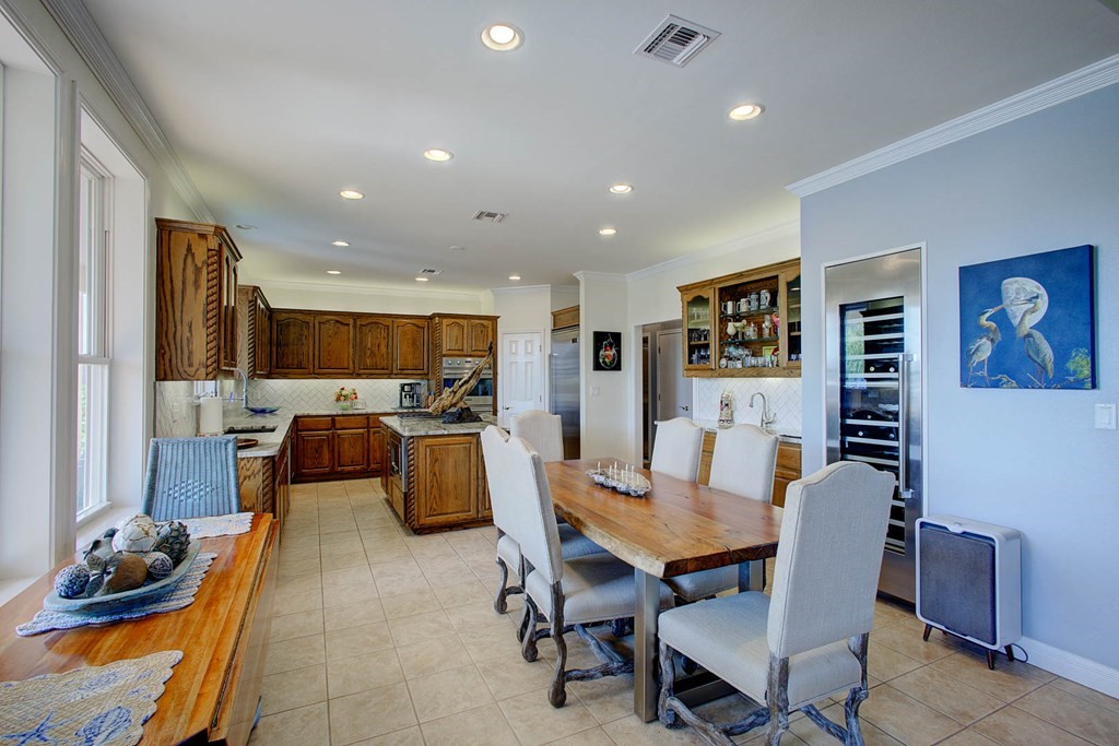 411 Porpoise Dr Property Photo 8