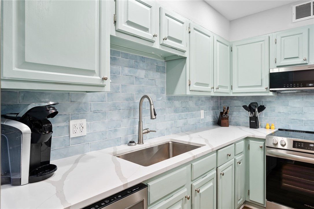 5973 State Highway 361 125 Property Photo 6