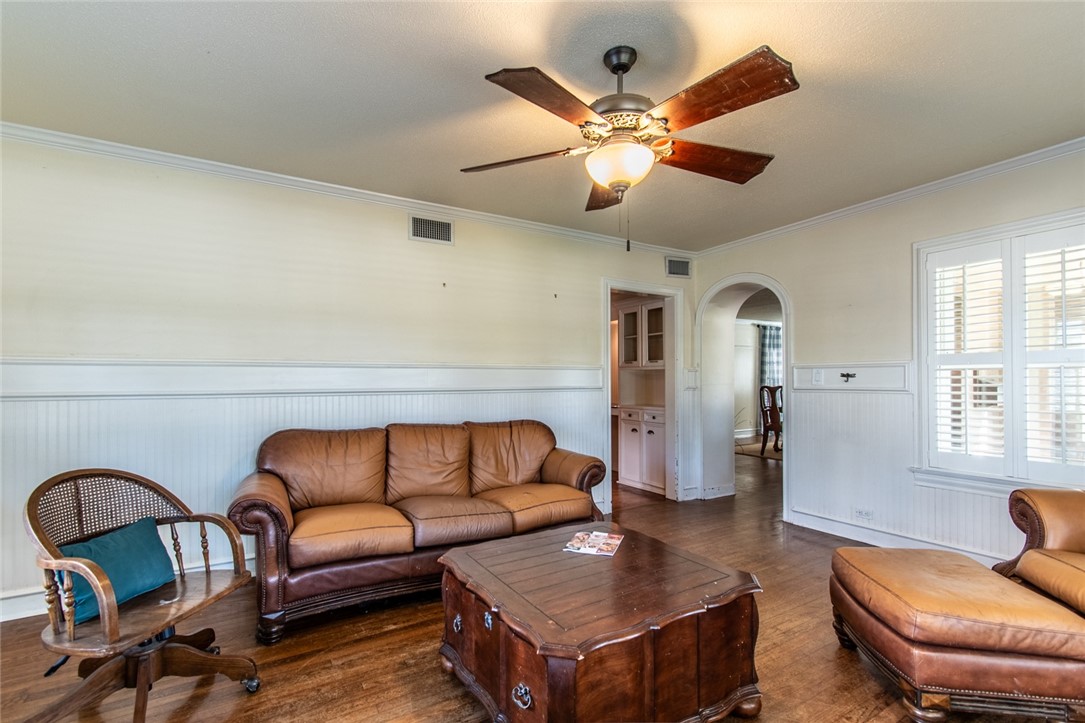 434 Del Mar Blvd Property Photo 13