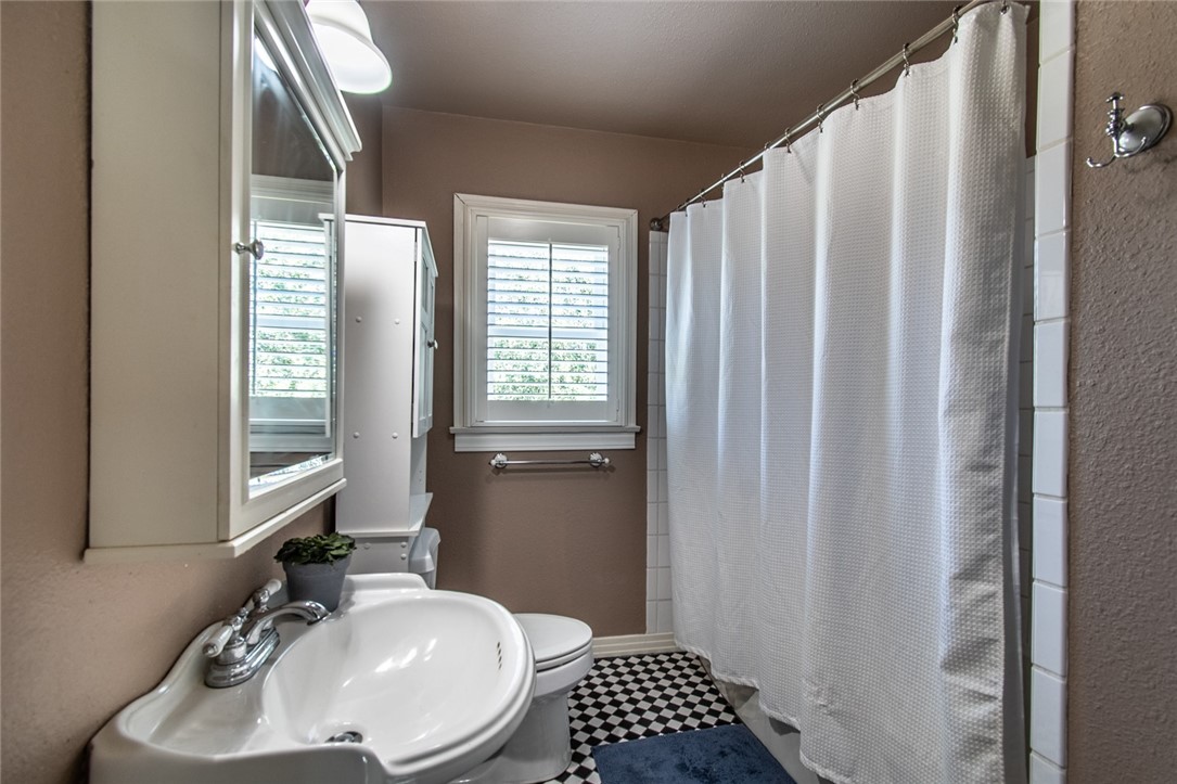 434 Del Mar Blvd Property Photo 22