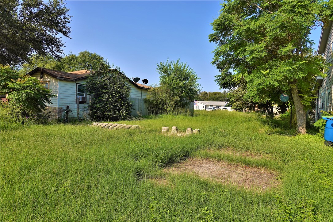 1145 Ochoa St Property Photo