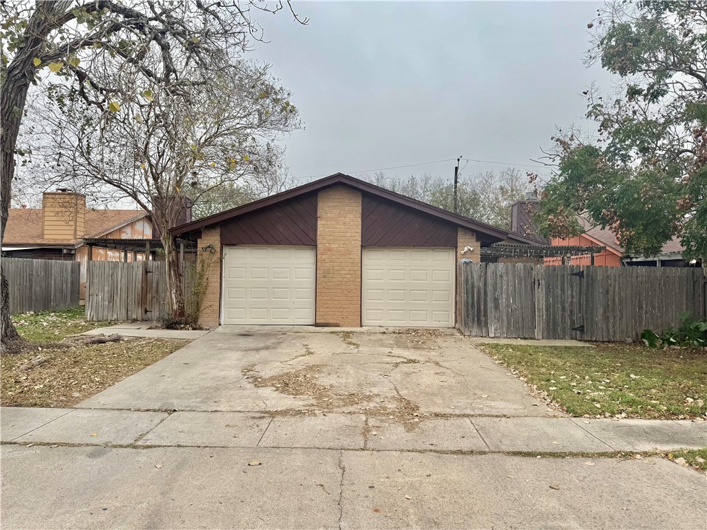 6624 Hardwick Dr Property Photo 4