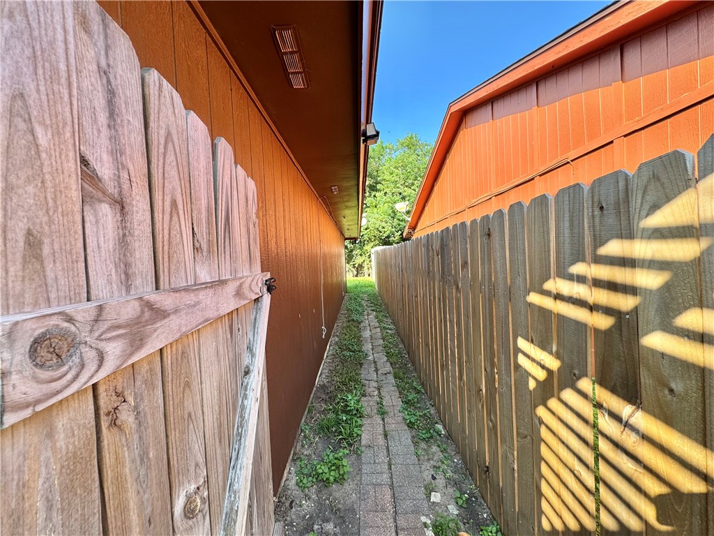 6624 Hardwick Dr Property Photo 31