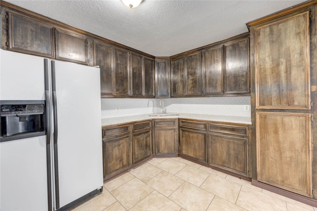 4325 Jose Dr Property Photo 7