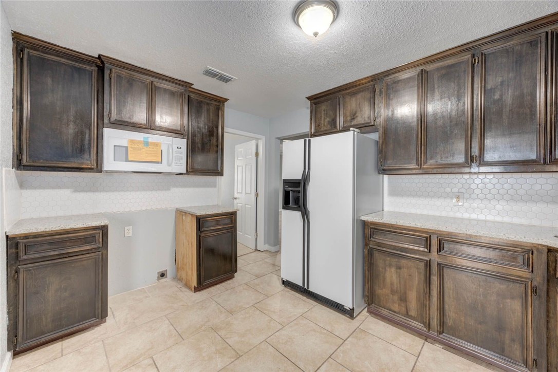 4325 Jose Dr Property Photo 8