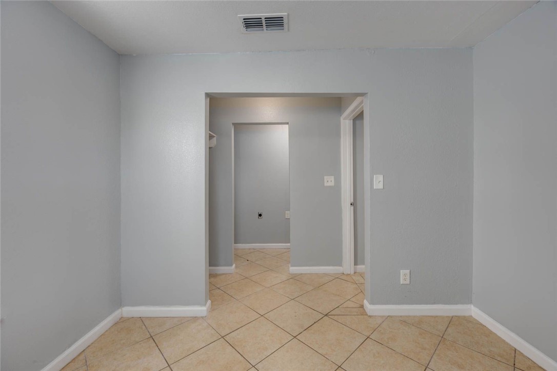 4325 Jose Dr Property Photo 18