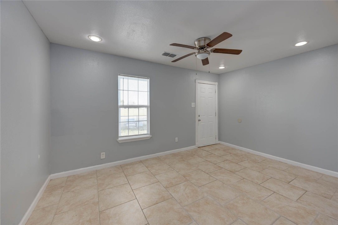 4325 Jose Dr Property Photo 20