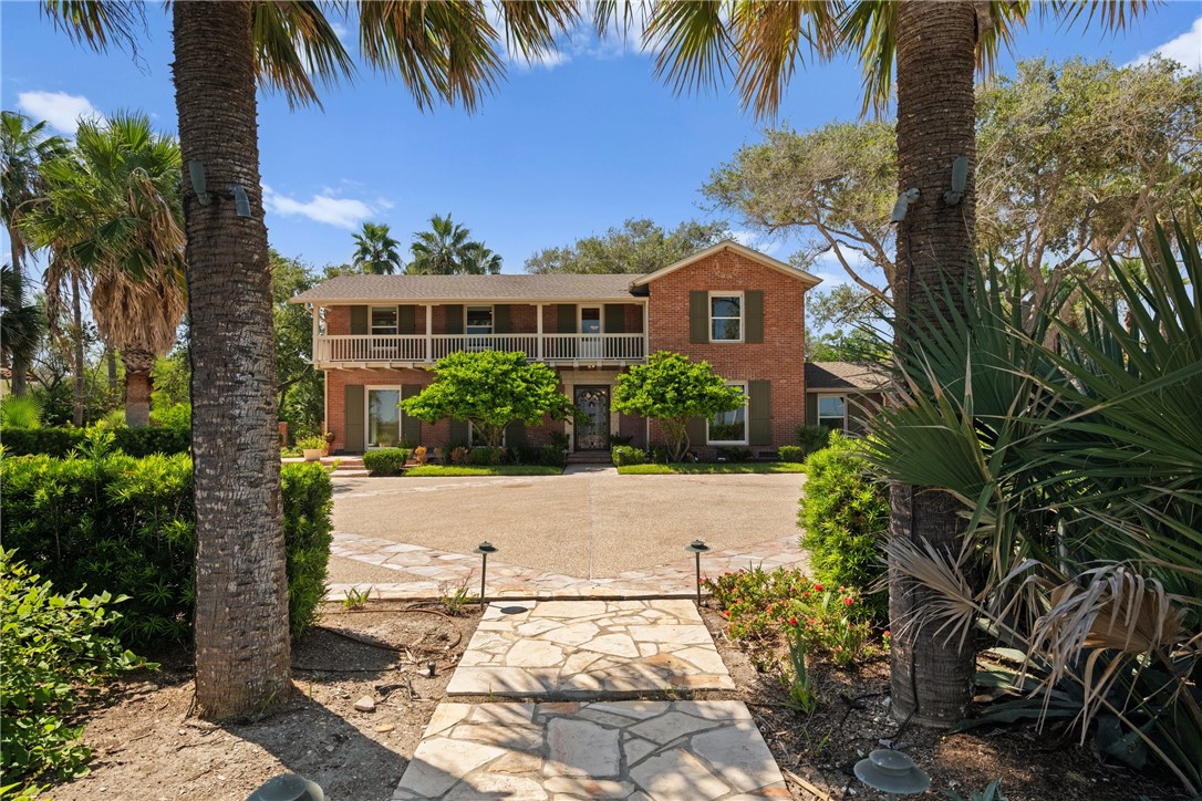 3845 Ocean Dr Property Photo 3