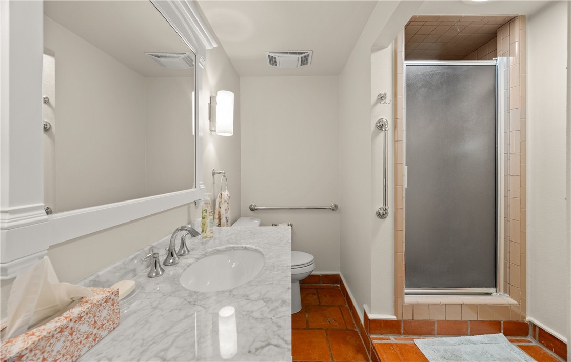 3845 Ocean Dr Property Photo 14