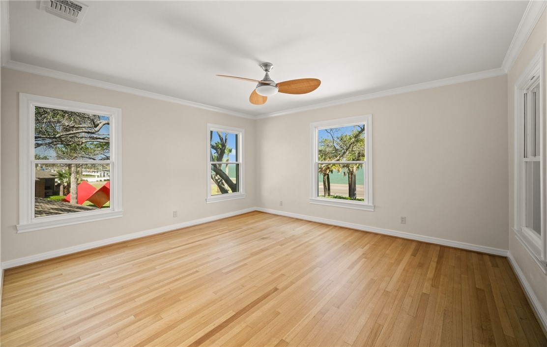 3845 Ocean Dr Property Photo 21
