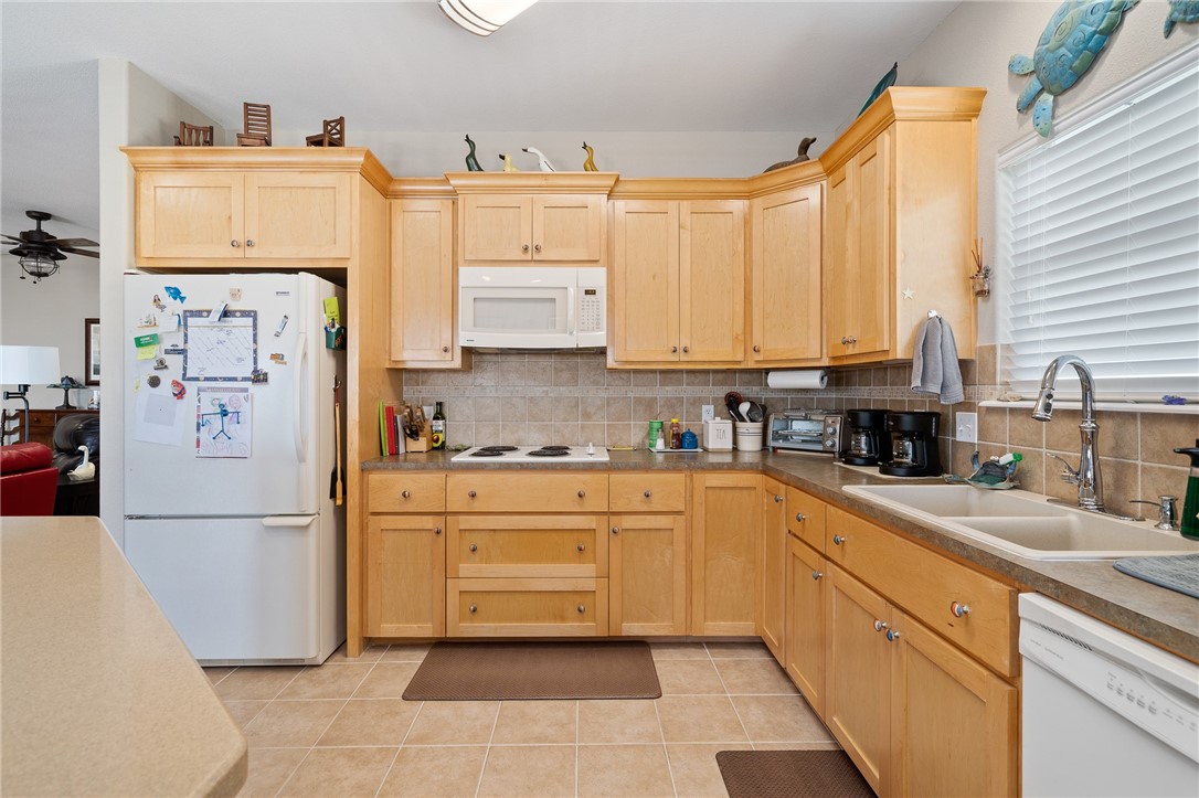 113 Ball St Property Photo 22