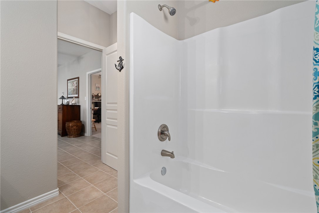 113 Ball St Property Photo 32