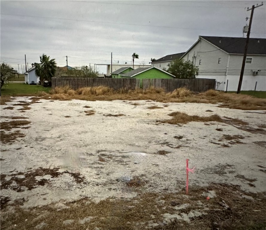 3710 E Causeway Blvd Property Photo
