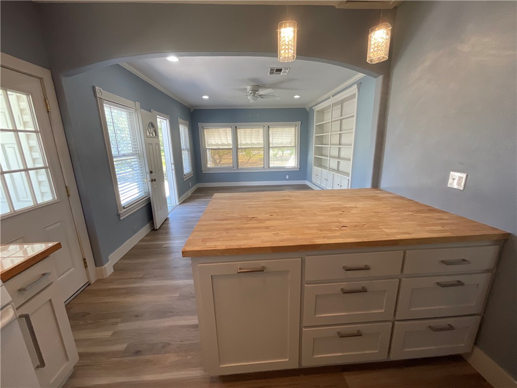 3662 Monterrey Property Photo 10