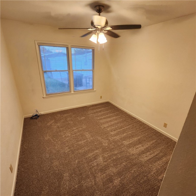 829 Rosedale Dr Property Photo 17