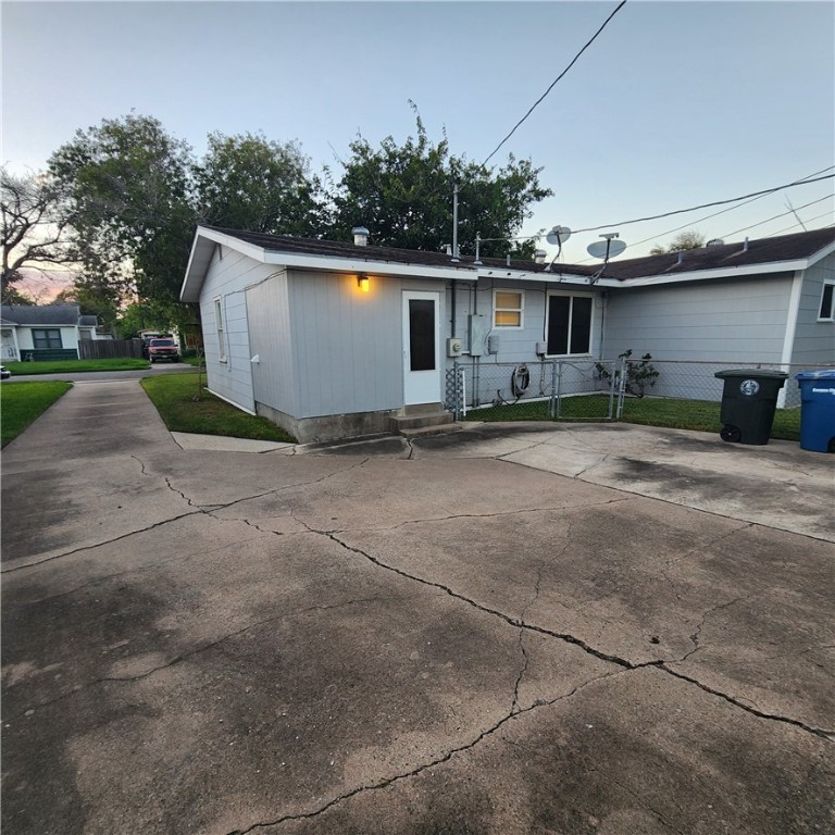 829 Rosedale Dr Property Photo 20
