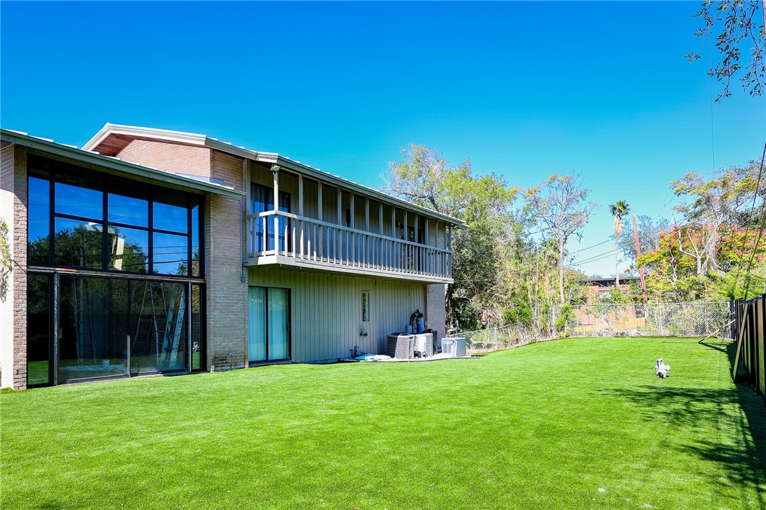 225 Chenoweth Dr Property Photo 25