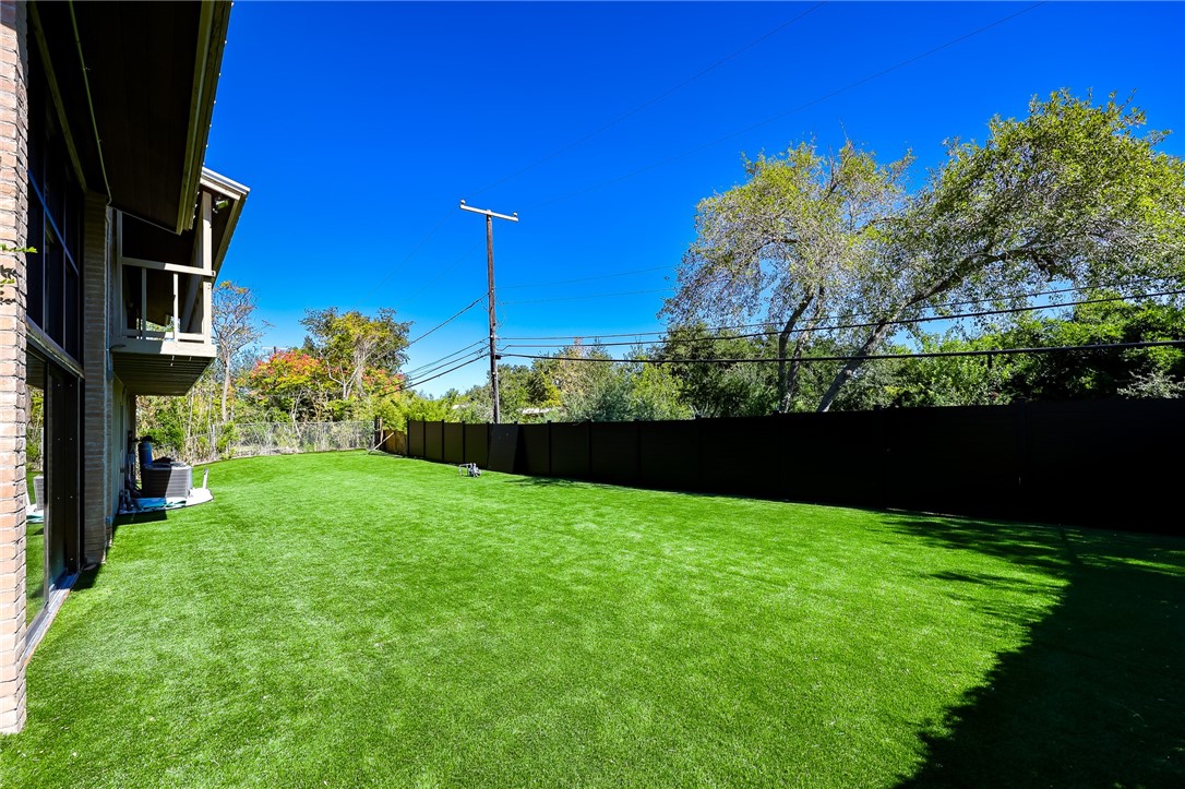 225 Chenoweth Dr Property Photo 27