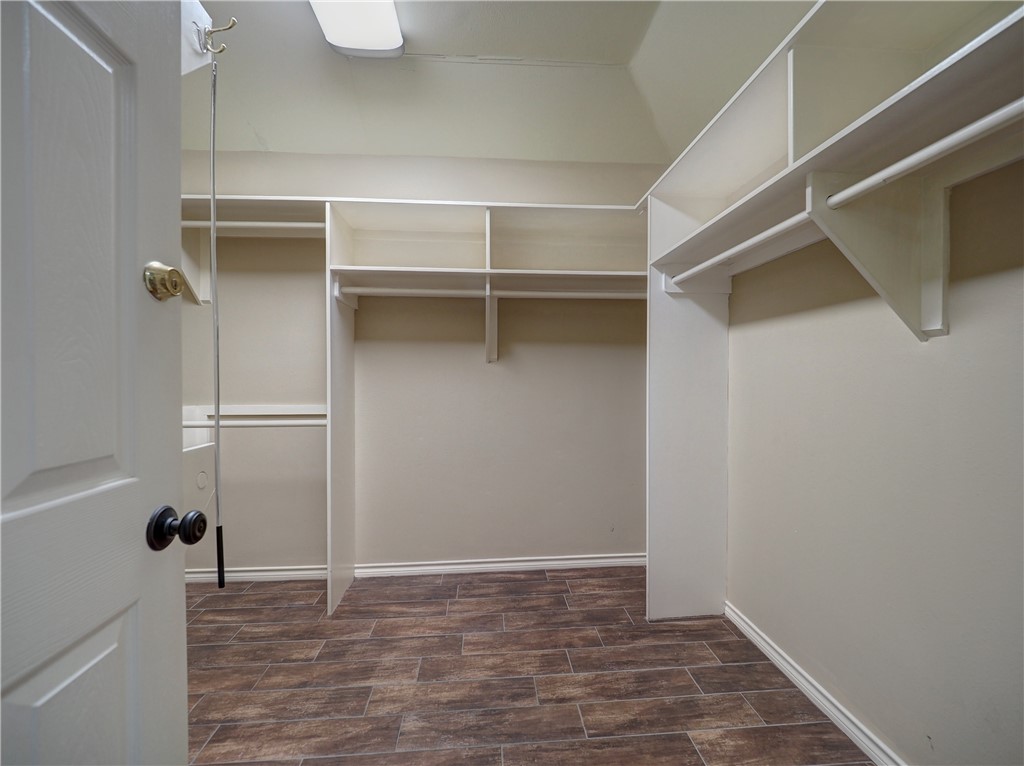 6401 Calais St Property Photo 19