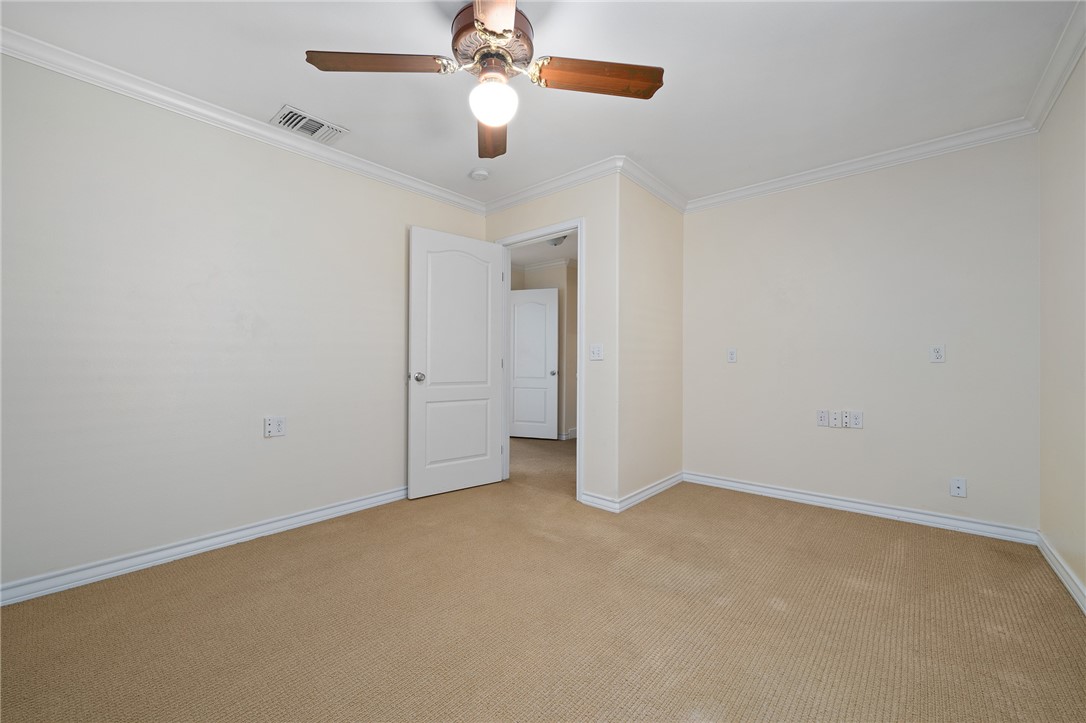 119 N Rife St Property Photo 27