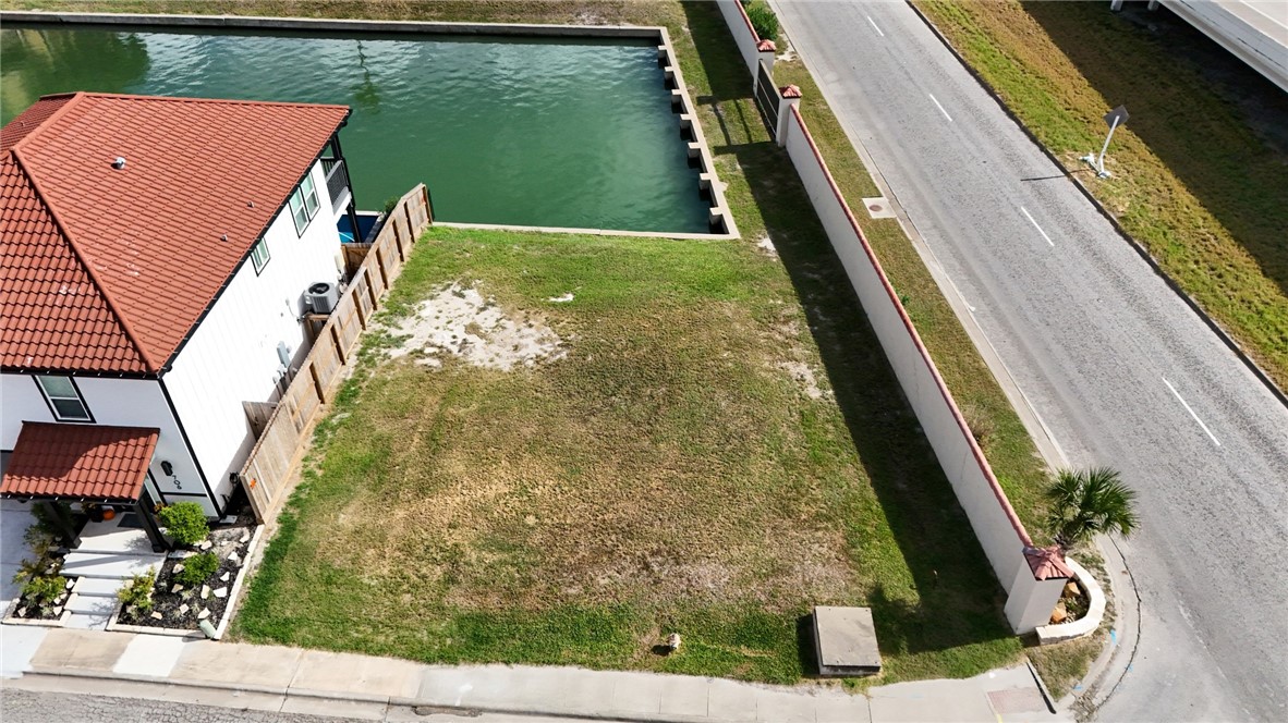 702 Schooner Harbor Property Photo 7