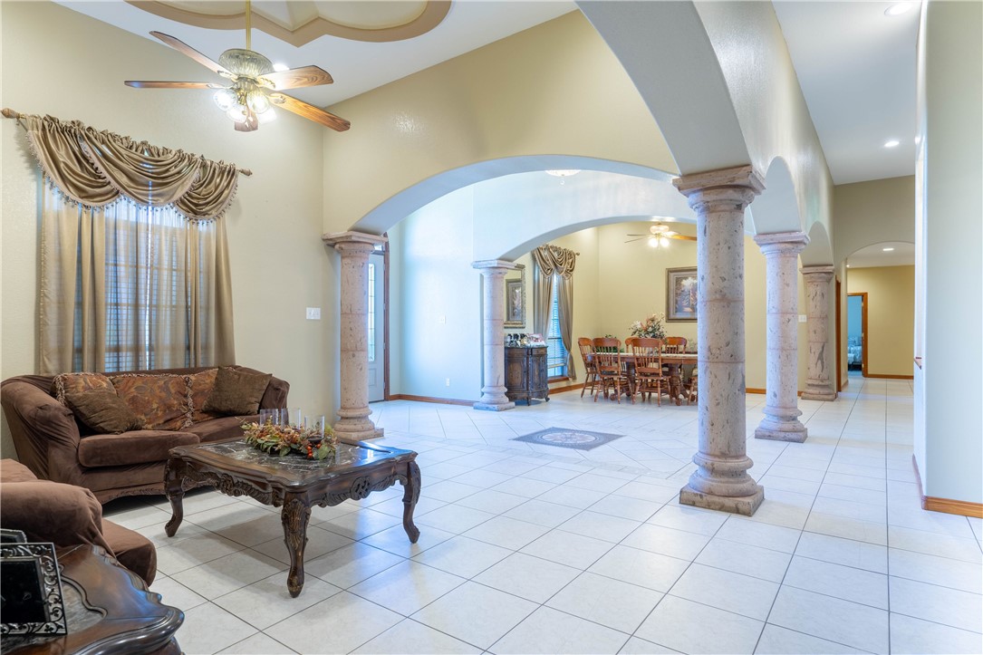 5763 Santa Isabelle Dr Property Photo 10